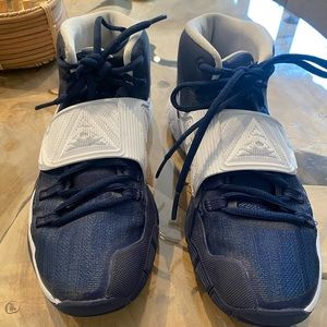 Nike Kyrie-6 sneakers